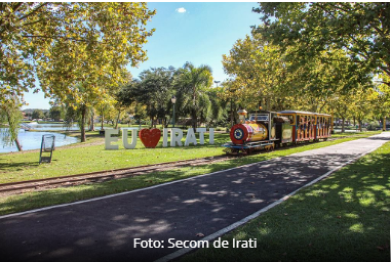 Trenzinho do Parque Aquático volta a funcionar e faz a alegria das crianças